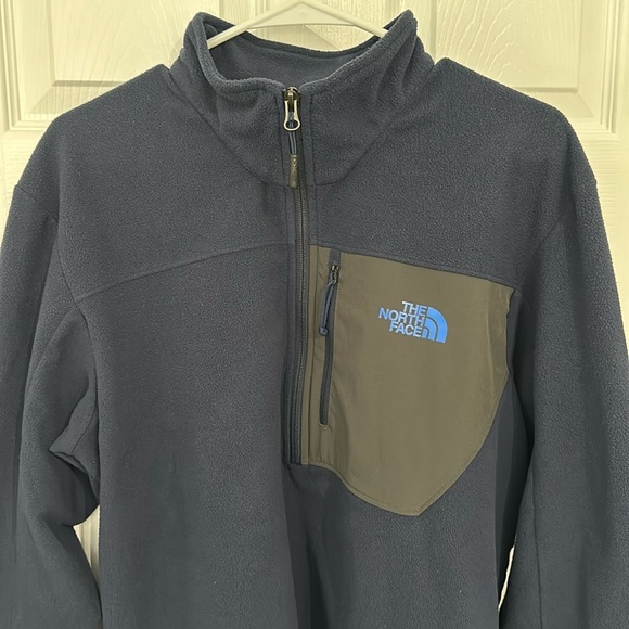 The North Face Fleece - Picture 2 of 6
